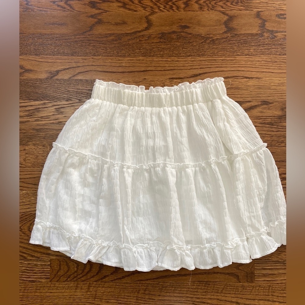NWT White Mini Skirt- Medium - Picture 3 of 7